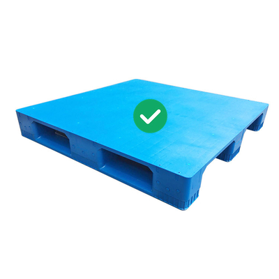 1200x1200 Industrial Warehouse Pallet HDPE Daur Ulang Empat Arah Masuk ISPM 15