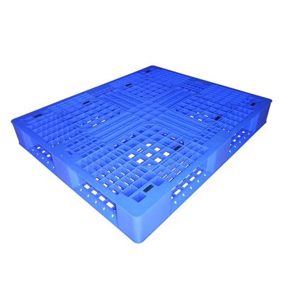Palet Plastik HDPE 1.2x1m Solid Top Rackable Pallet Untuk Gudang 0.8T Beban Statis