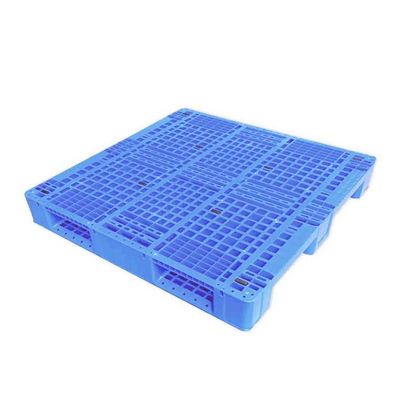 1100x1100 HDPE Stackable Pallet Plastik Dinamis 2.5T Biru 13.8Kg
